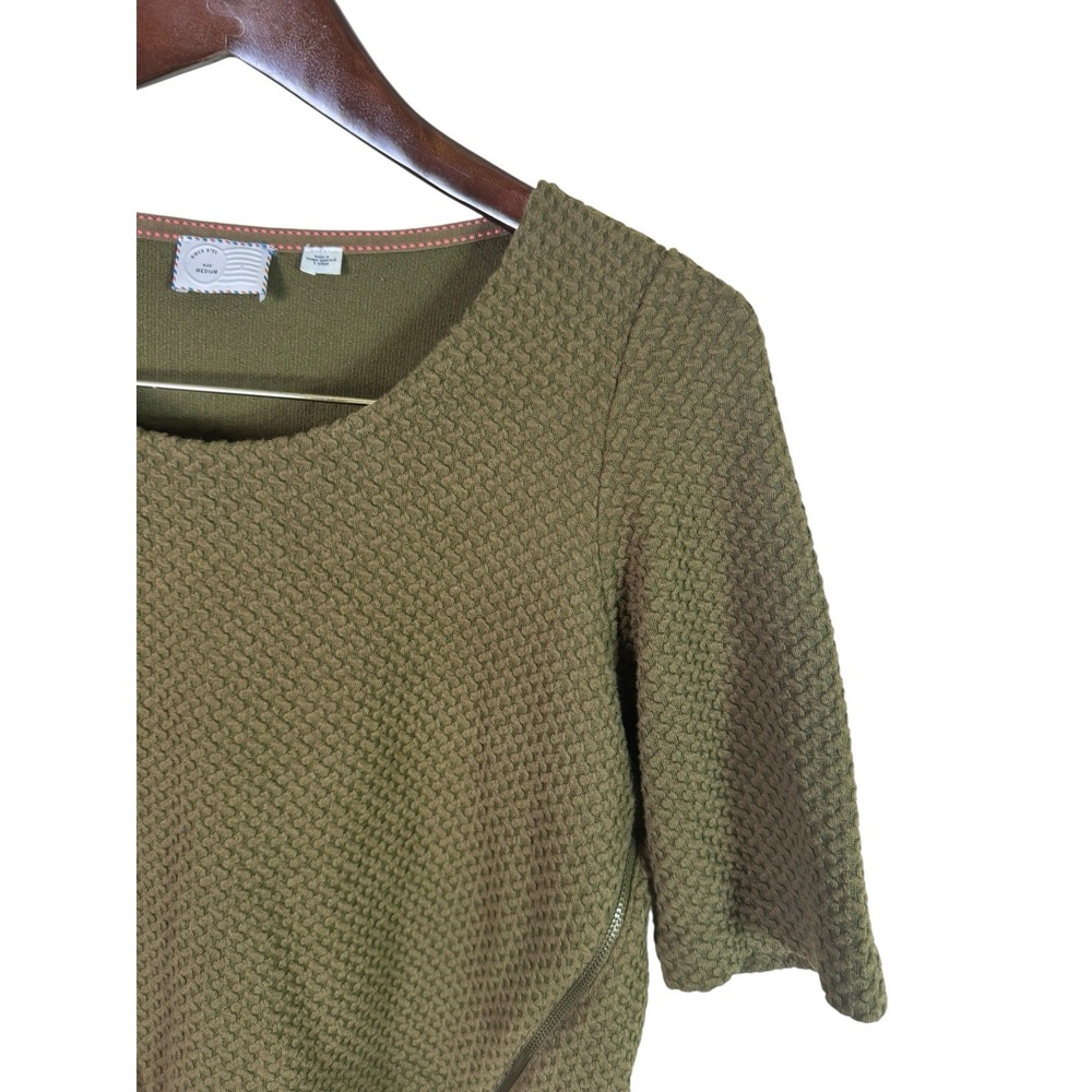 Anthropologie Postmark Medium Green‎ Textured Diagonal Zipper Short Sleeve Top - Picture 3 of 7